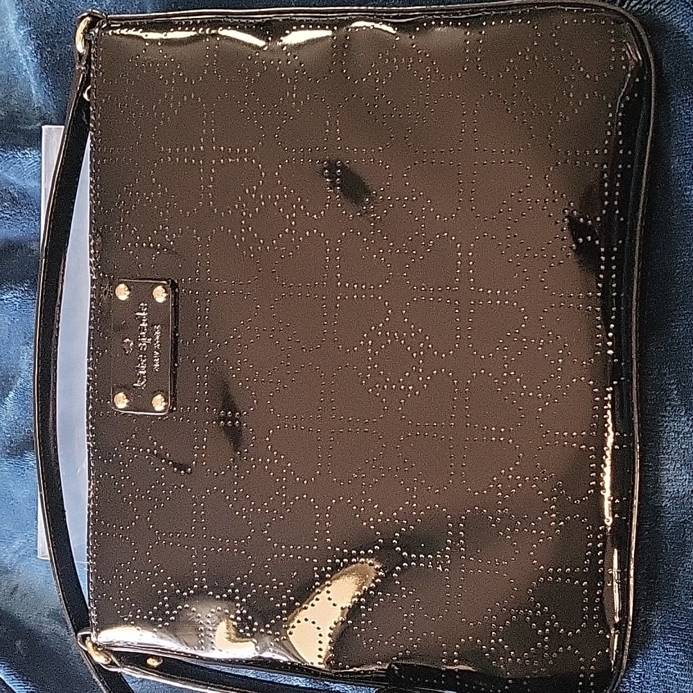 Kate spade black patent leather crossbody bag, with zipper top